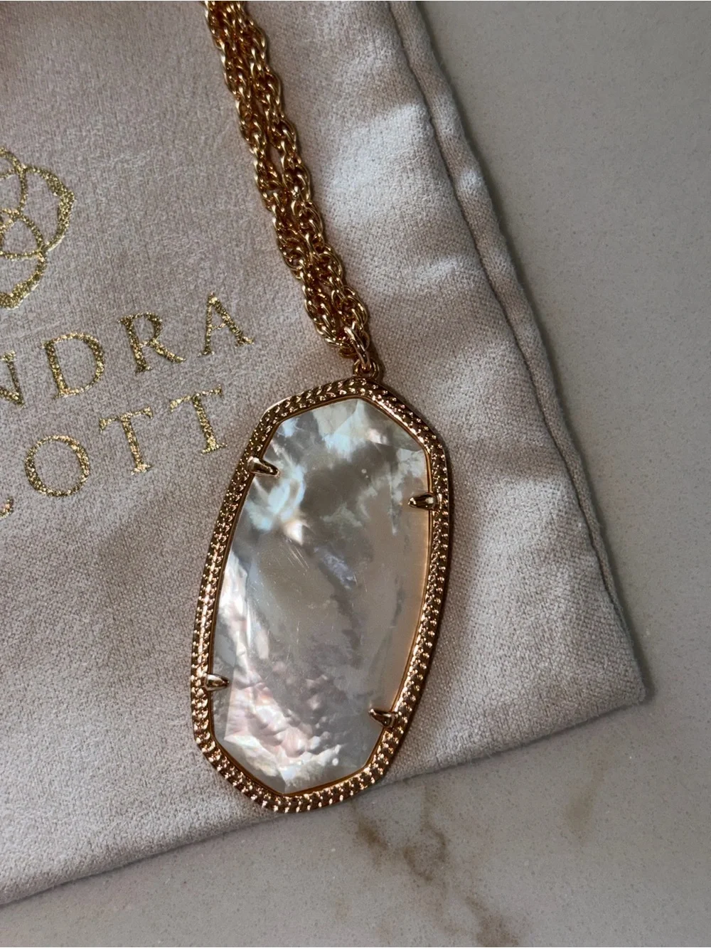 Kendra Scott Reid mother of pearl pendant rose gold adjustable Necklace new!